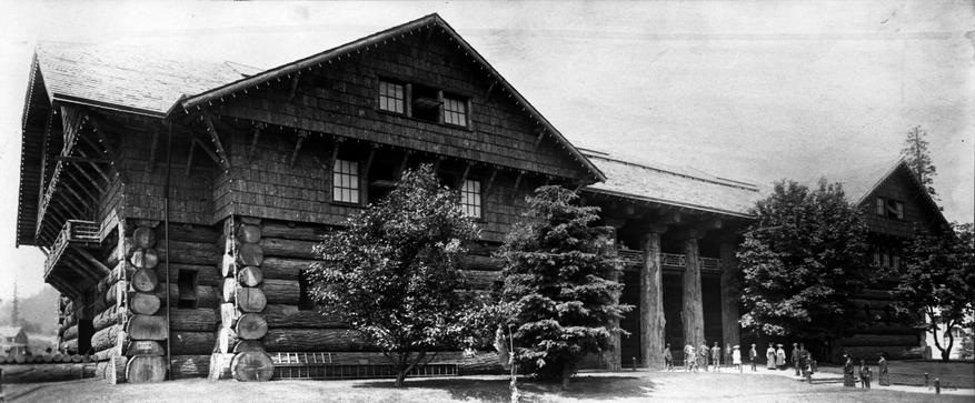 Здание лесного хозяйства Forestry building в Орегоне - самая большая изба в мире